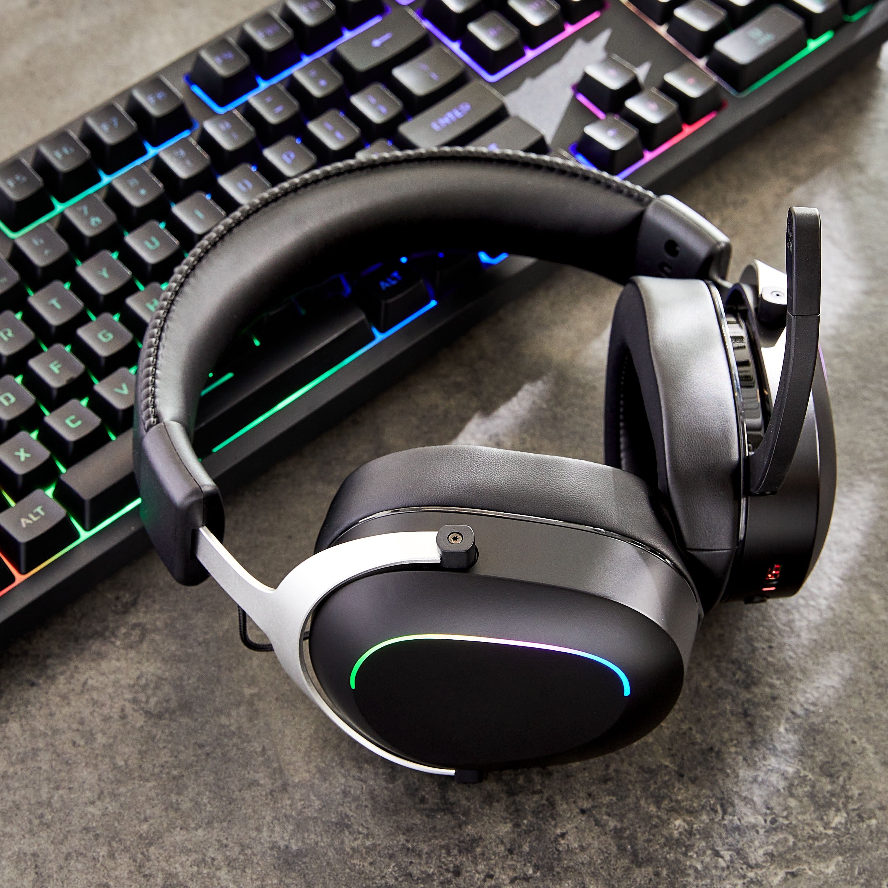 onn PC Wireless Gaming Headset - 2.4Ghz & Bluetooth Dual Mode - 24 Hours Playtime - Ultimate Comfort Cooling Gel Earpad