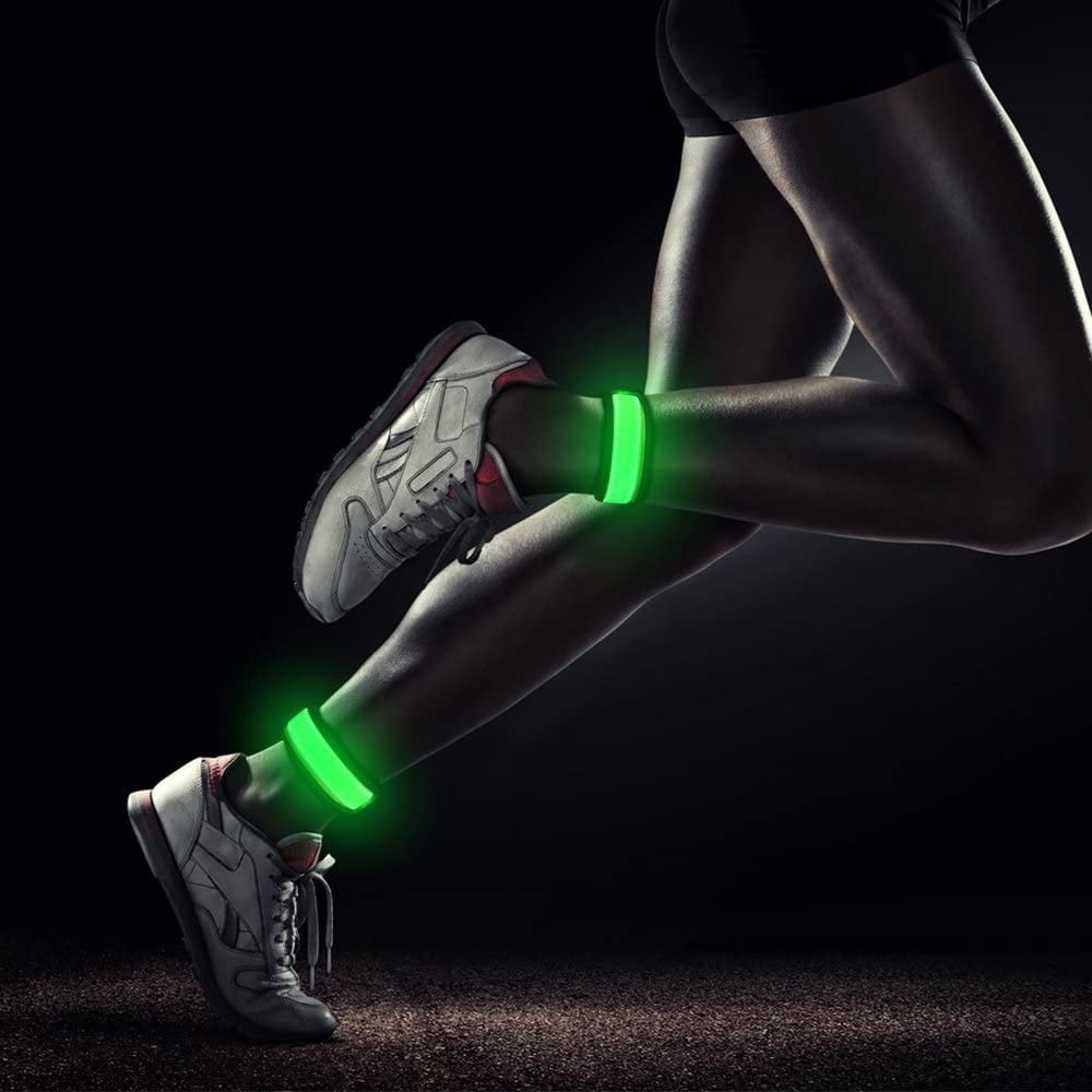 Light Up LED Armband for Running Walking at Night,Reflective Arm Bands for Runners,Rechargeable Jogging Lights,High Visibility Night Running Safety Gear Adjustable Running Women Men Kids - Green